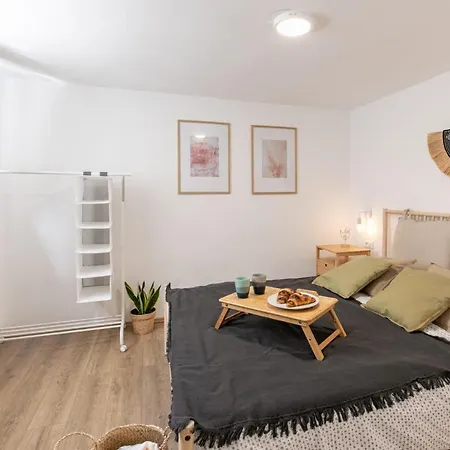 Taisa Apartment