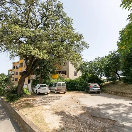 Taisa Apartment Pula