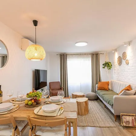 Taisa Apartment